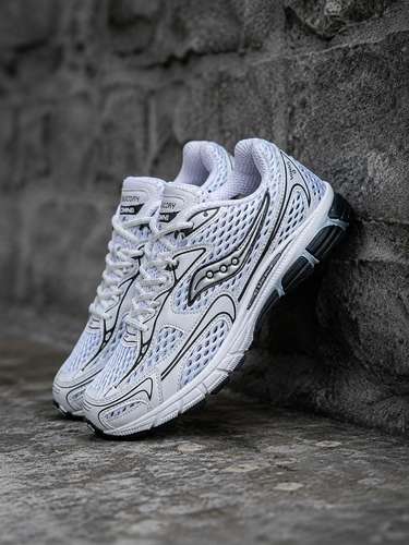 کفش کتونی ساکونی Saucony مدل Omni 8 اسپرت مردانه رنگ سفید مشکی (طرح رانینگ و خیابانی)