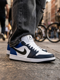 کتونی بسکتبال مردانه نایک ایر جردن 1 مشکی آبی (Air Jordan 1 Low)