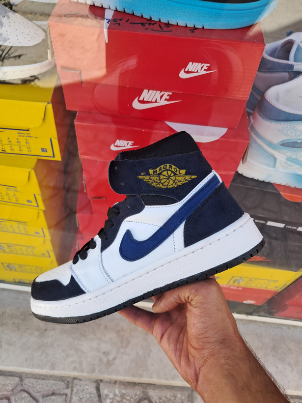کفش بسکتبال نایکی دخترانه ایر جردن ۱ ساقدار مشکی سرمه ایNike Air Jordan