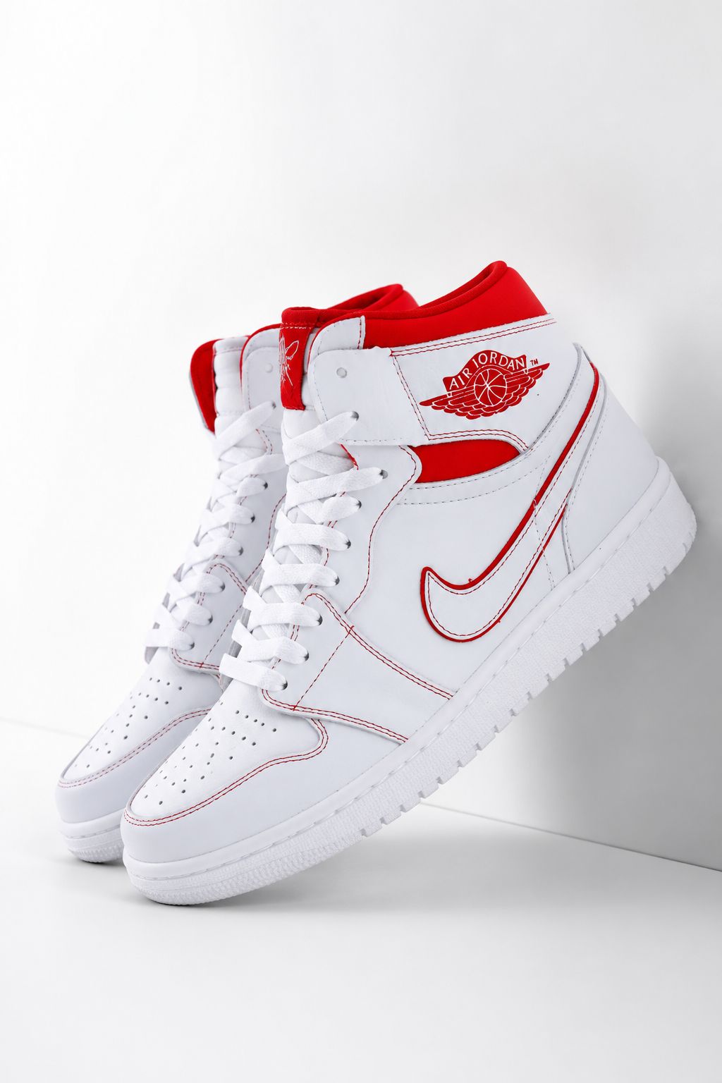 کفش بسکتبال نایک مدل JORDAN 1 ساقدار سفید قرمز رد فانتوم ۳۷ تا ۴۴