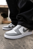 کتونی بسکتبال نایکی مردانه جردن ۱ ساق کوتاه طوسی سفید - Nike Air Jordan 1 Low