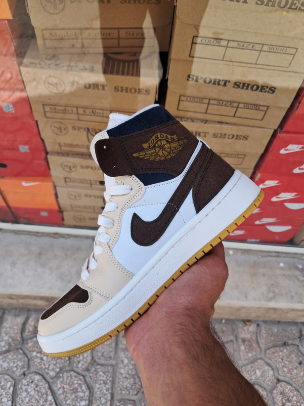 کفش بسکتبال نایکی دخترانه ایر جردن ۱ ساقدار کرم قهوه ای Nike Air Jordan