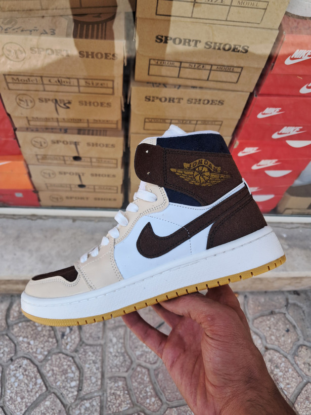 کفش بسکتبال نایکی دخترانه ایر جردن ۱ ساقدار کرم قهوه ای Nike Air Jordan