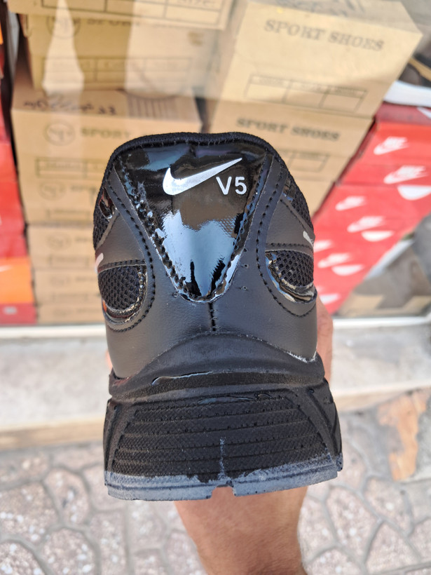 کتانی نایکی دخترانه مدل V5k مشکی سایز 37 تا 40