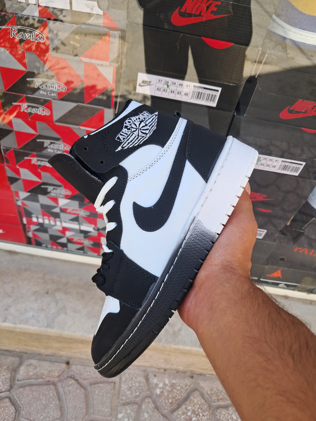 کفش بسکتبال نایک مدل JORDAN 1 ساقدار مشکی سفید