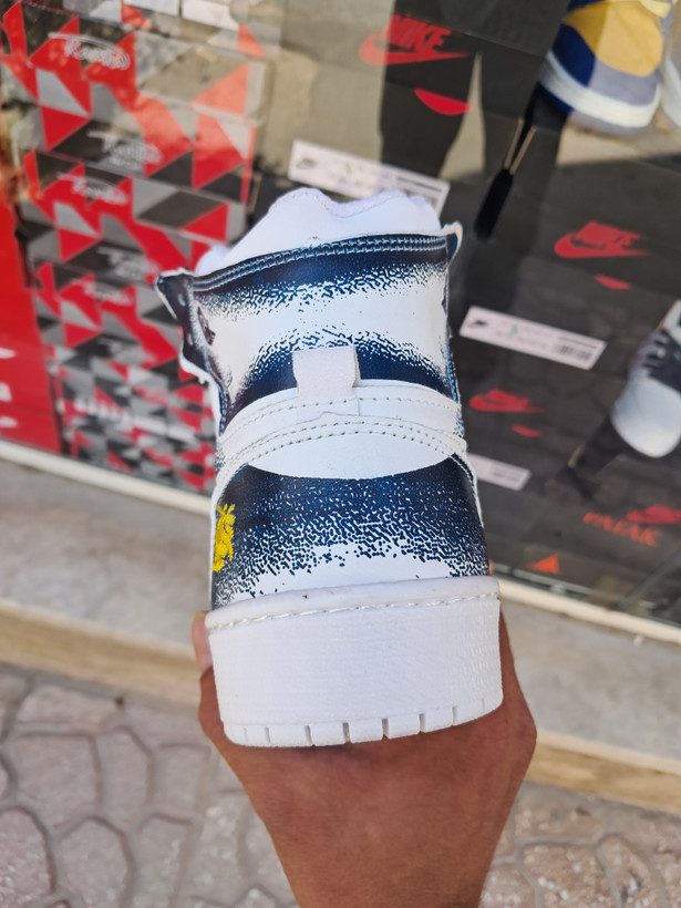 کتانی اسپرت نایکی ایر جردن وان فمیلی کاستوم شده سفید سرمه ای