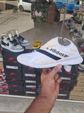 کتونی راحتی مردانه مدل Adidas رنگ سفید( تو انبار مونده زرد شده)